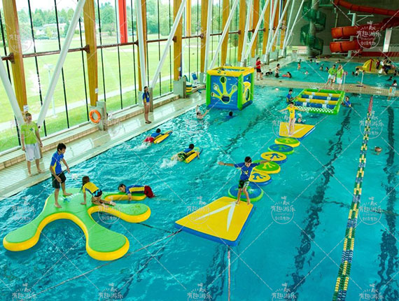 障礙大沖關(guān)（水上大沖關(guān)）